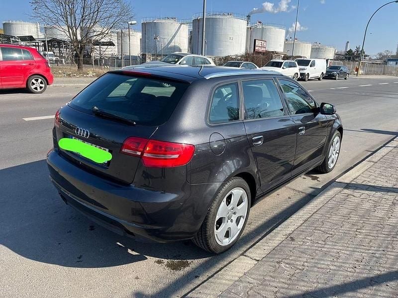 Gebraucht Audi A3 Attraction 125 PS (91 kW) 2011 Grau Kleinwagen