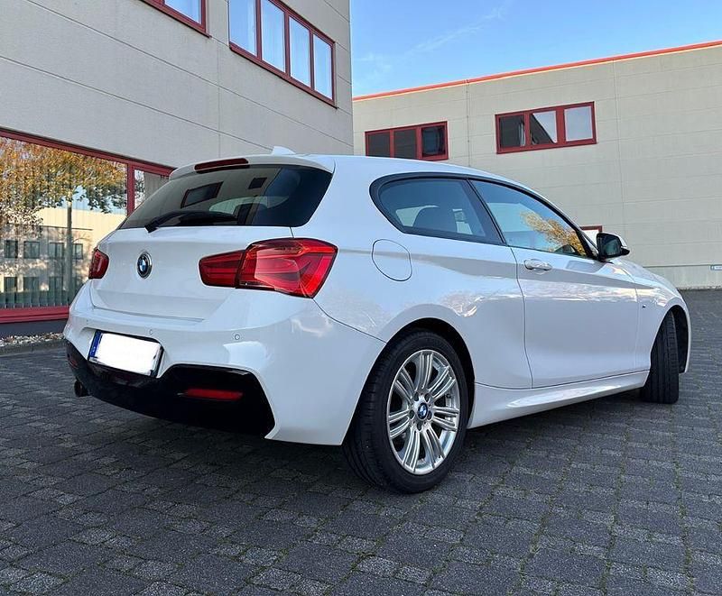 Gebraucht BMW 116 M Sport 109 PS (80 kW) 2016 Weiß Kleinwagen