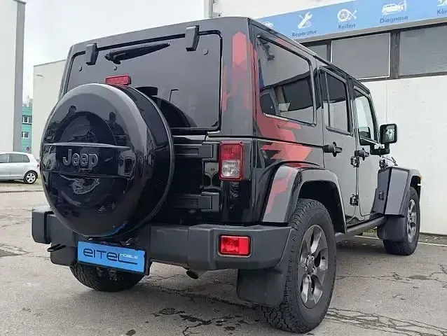 Gebraucht Jeep Wrangler Unlimited 200 PS (147 kW) 2017 Schwarz (black) SUV