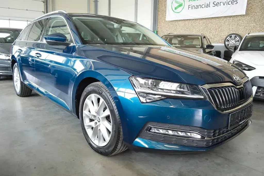 Gebraucht Skoda Superb Style 150 PS (110 kW) 2020 Blau Limousine