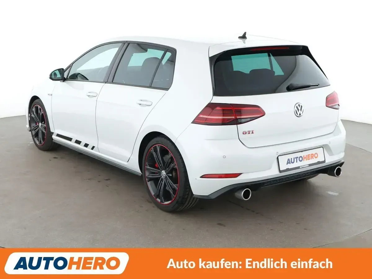 Gebraucht VW Golf VII GTI 245 PS (180 kW) 2019 Oryxweiss Limousine