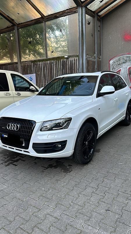 Weiß Gebraucht 2012 Audi Q5 Ambiente SUV | 17.000 € (Guter Preis) - Bild 1/4