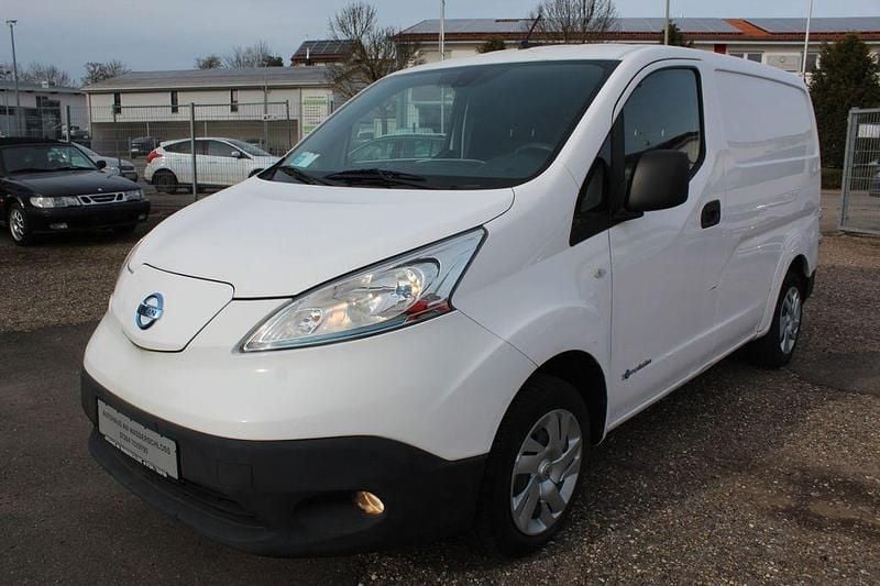 Gebraucht Nissan e-NV200 Tekna 80 kW (109 PS) 2014 Weiß Van / Kleinbus