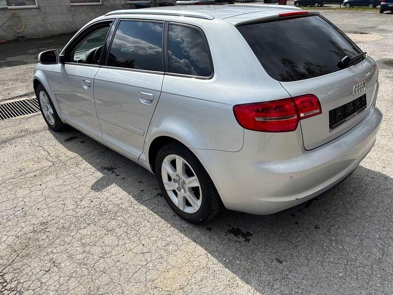 Gebraucht Audi A3 Ambition 105 PS (77 kW) 2012 Silber Kleinwagen