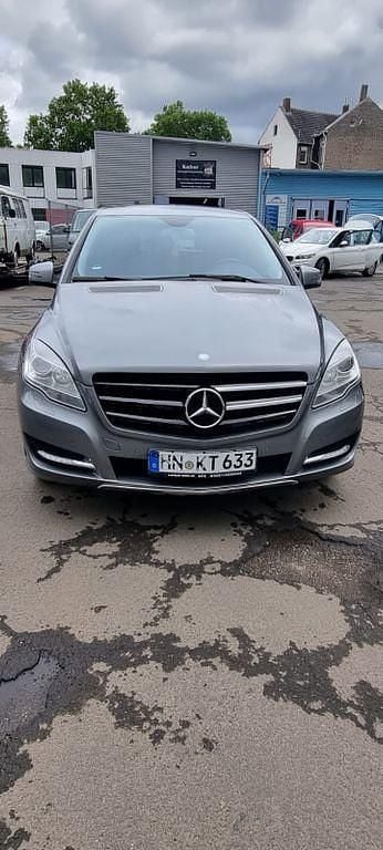 Gebraucht Mercedes R350 265 PS (194 kW) 2011 Silber Van / Kleinbus