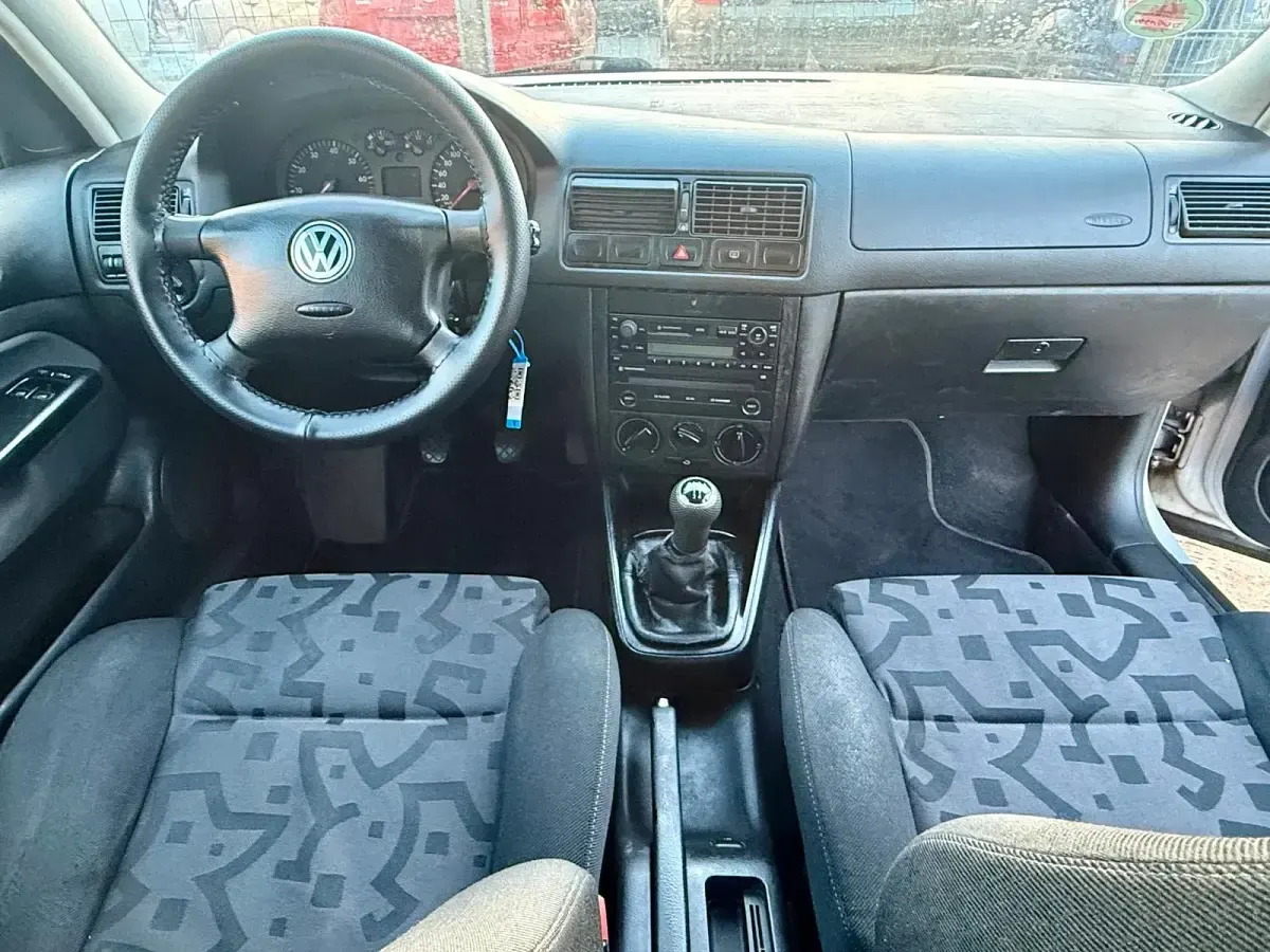 Gebraucht VW Golf IV 101 PS (74 kW) 2000 Silber Kleinwagen