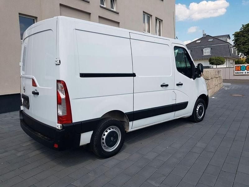 Gebraucht Opel Movano S 110 PS (80 kW) 2018 Weiß Van / Kleinbus