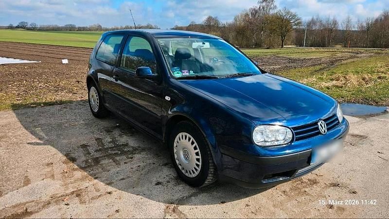Gebraucht VW Golf IV 75 PS (55 kW) 2002 Blau Kleinwagen