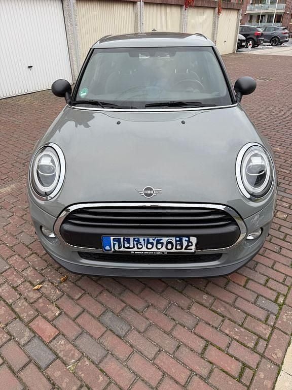 Grau Gebraucht 2019 Mini ONE Kleinwagen | 14.250 € (Guter Preis) - Bild 1/4