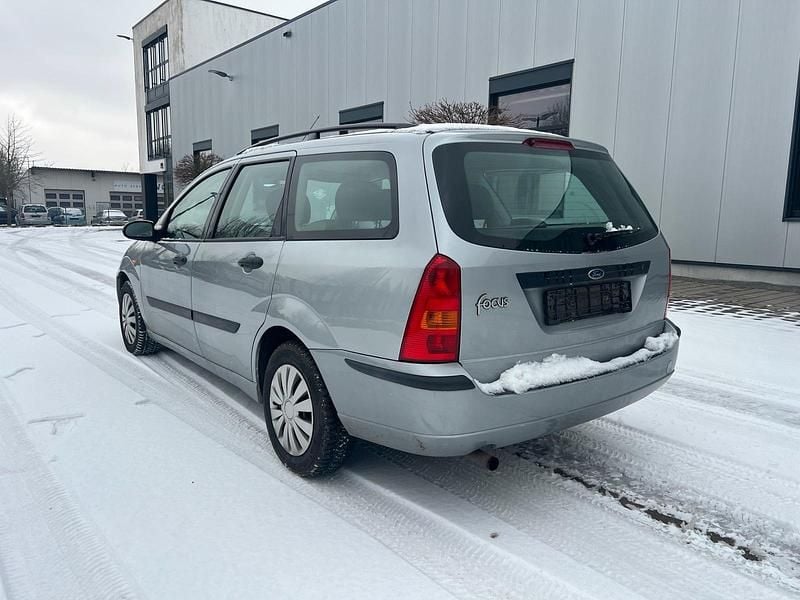 Second-hand Ford Focus 105 CP (77 kW) 2002 Gri Break