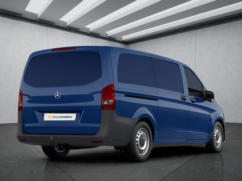 Blau Gebraucht 2021 Mercedes Vito Van / Kleinbus | 21.849 € (Fairer Preis) - Bild 1/4