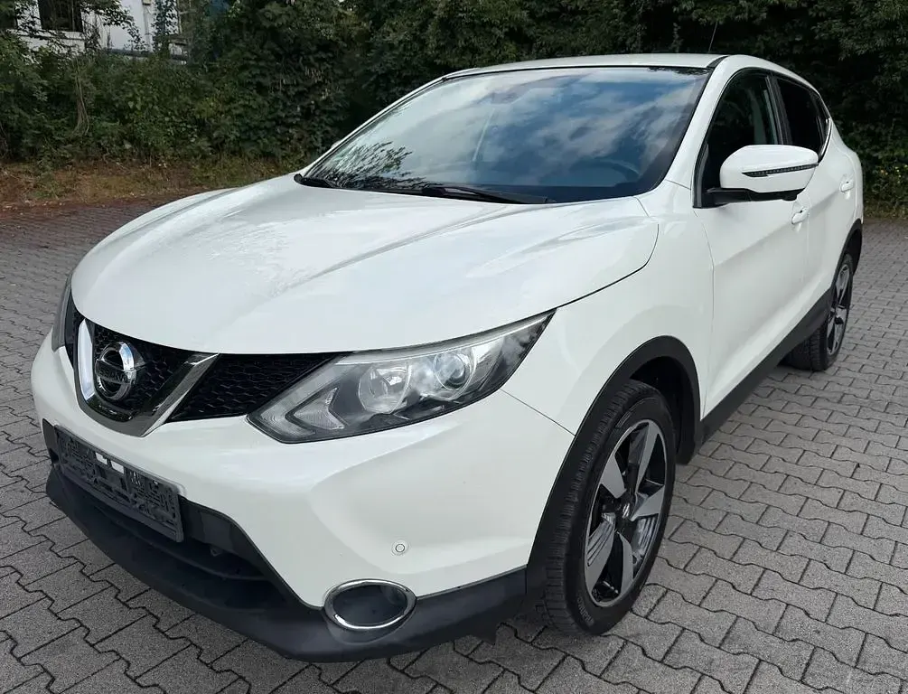 Gebraucht Nissan Qashqai N-Connecta 116 PS (85 kW) 2016 Weiß SUV