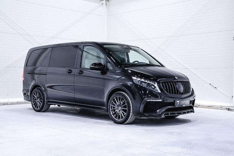 Schwarz Gebraucht 2023 Mercedes V300 Van / Kleinbus | 92.820 € - Bild 1/4