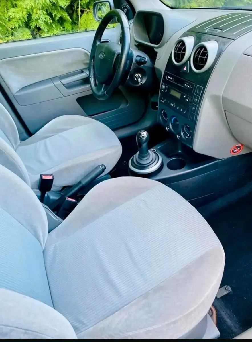 Gebraucht Ford Fusion 80 PS (58 kW) 2003 Silber Kleinwagen