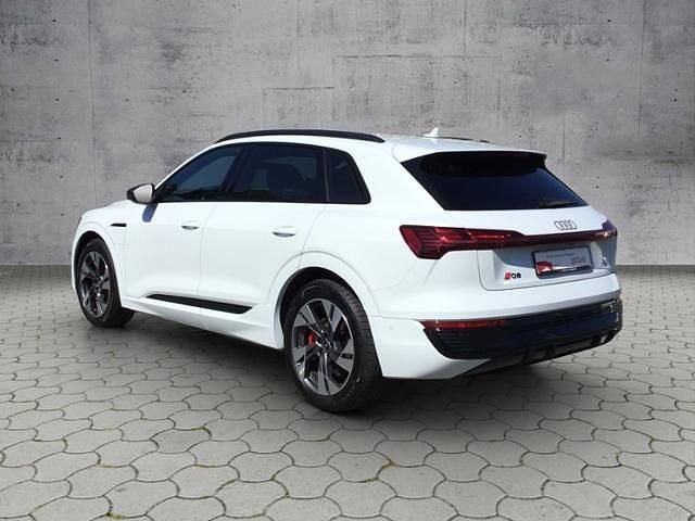 Gebraucht Audi Q8 e-tron S-Line 300 kW (408 PS) 2023 Gletscherweiß metallic SUV