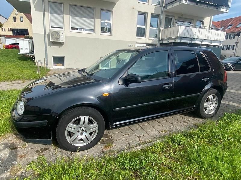 Schwarz Gebraucht 1997 VW Golf IV Kleinwagen | 1.050 € (Fairer Preis) - Bild 1/4