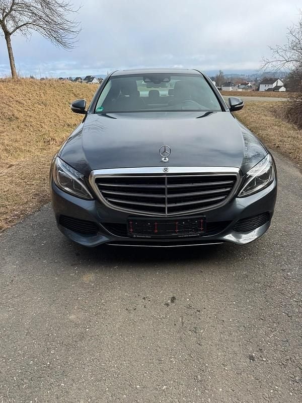 Gebraucht Mercedes C180 156 PS (114 kW) 2014 Limousine