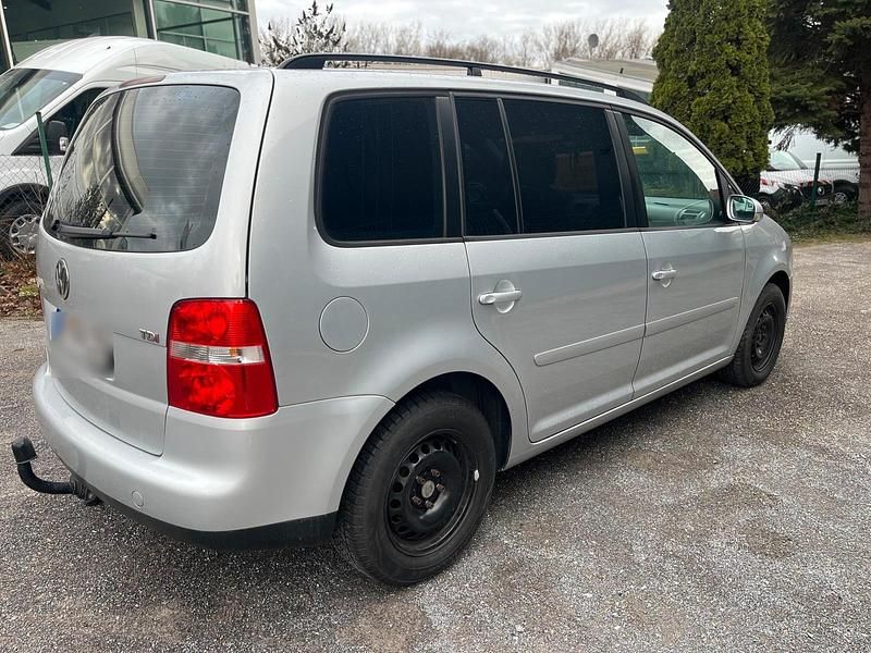 Gebraucht VW Touran 105 PS (77 kW) 2004 Silber Van / Kleinbus