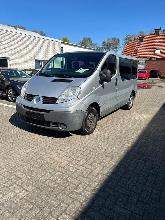 Używany Renault Trafic 114 KM (83 kW) 2010 Szary Minivan