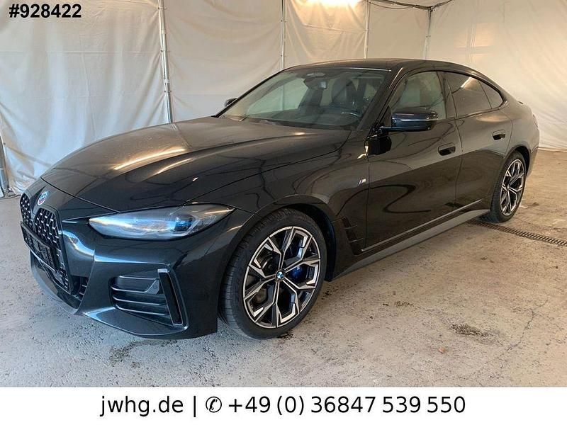 Saphirschwarz (metallic) Gebraucht 2022 BMW 420 Gran Coupé M Sport Coupé | 29.750 € - Bild 1/4