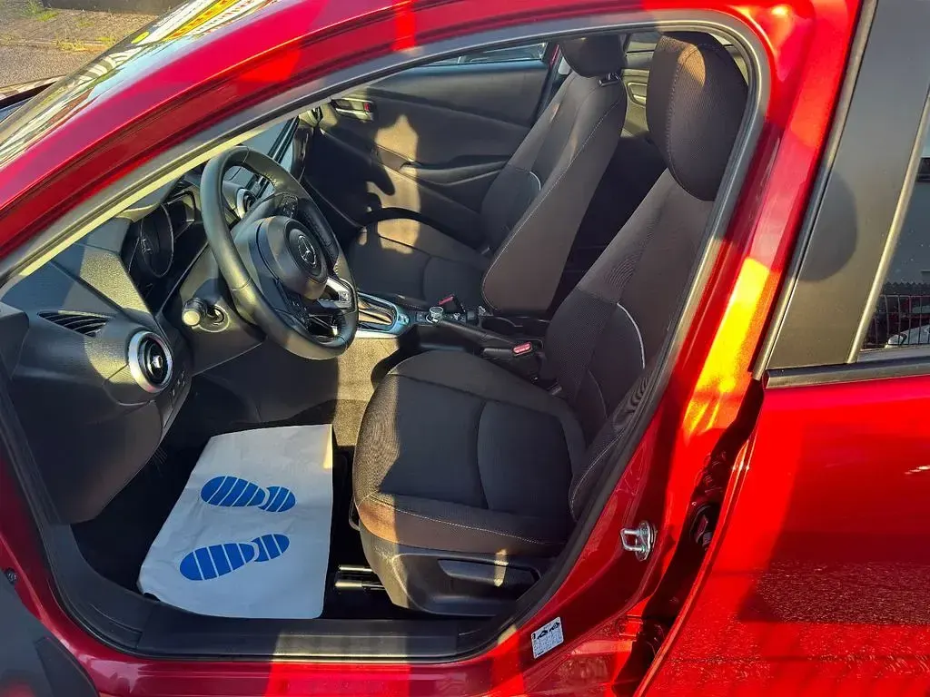 Gebraucht Mazda 2 Exclusive-Line 90 PS (66 kW) 2021 Rot Limousine