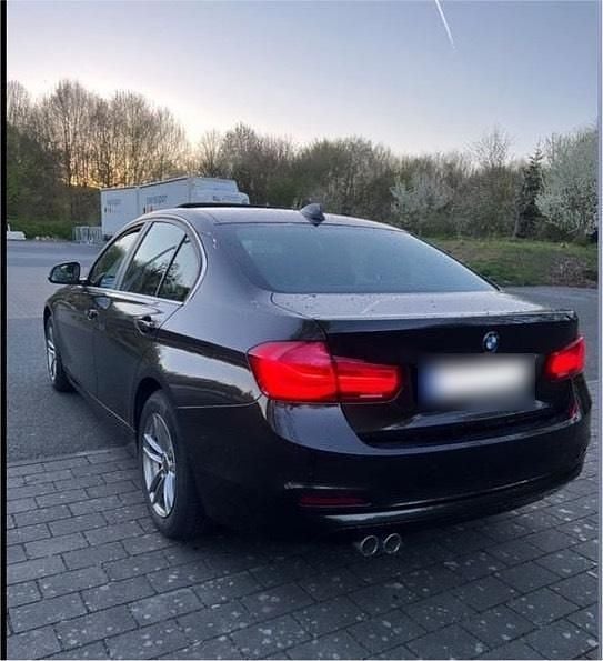 Second-hand BMW 320 190 CP (139 kW) 2017 Maro Berlinǎ