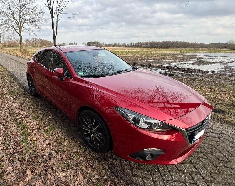 Gebraucht Mazda 3 Center-Line 150 PS (110 kW) 2015 Rot Limousine