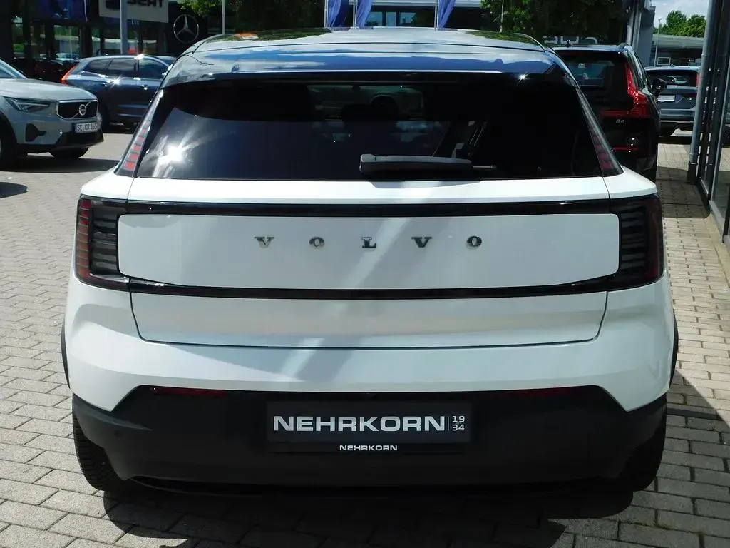 Gebraucht Volvo EX30 Ultra 200 kW (272 PS) 2024 Weiß SUV