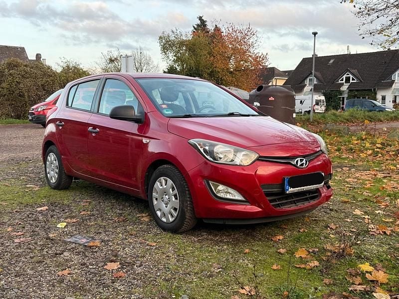 Rot Gebraucht 2014 Hyundai i20 Kleinwagen | 3.500 € (Superpreis) - Bild 1/4