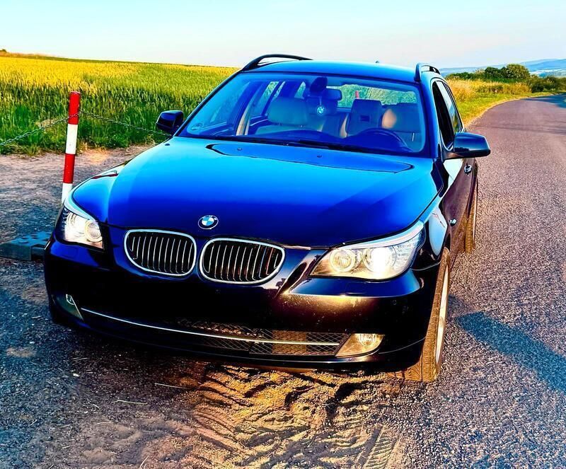 Blau Gebraucht 2009 BMW 530 Kombi | 6.999 € (Fairer Preis) - Bild 1/4