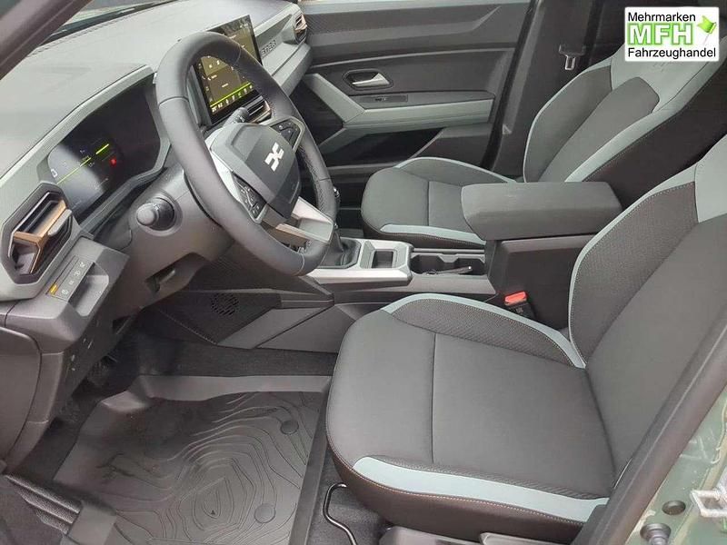 Neu Dacia Duster Extreme 122 PS (89 kW) 2026 Zedergrün SUV