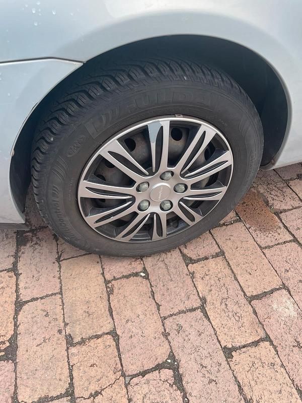 Gebraucht Renault Clio II 43 PS (31 kW) 2003 Silber Kleinwagen