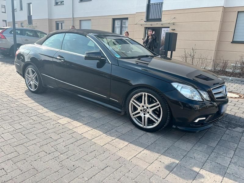 Gebraucht Mercedes E250 205 PS (150 kW) 2011 Cabrio