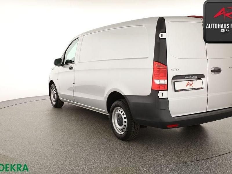 Gebraucht Mercedes Vito 102 PS (75 kW) 2020 Silber Van