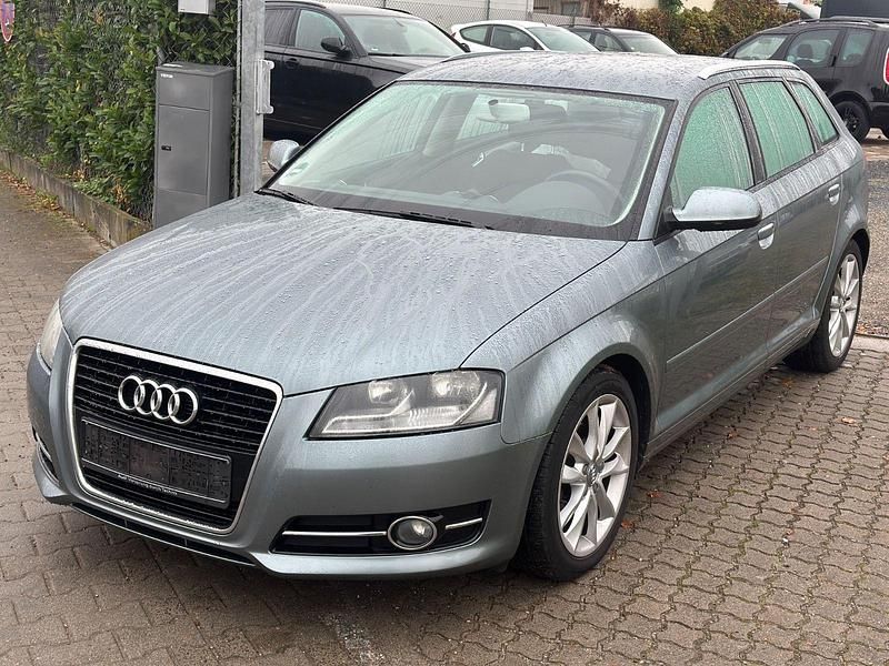 Gebraucht Audi A3 Sportback Comfort 105 PS (77 kW) 2011 Grau Kleinwagen