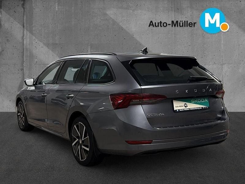 Gebraucht Skoda Octavia Clever 204 PS (150 kW) 2022 Graphitegrau metallic (metallic) Kombi