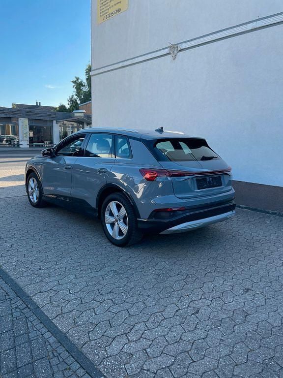 Second-hand Audi Q4 e-tron Advanced 219 kW (299 CP) 2021 Gri SUV