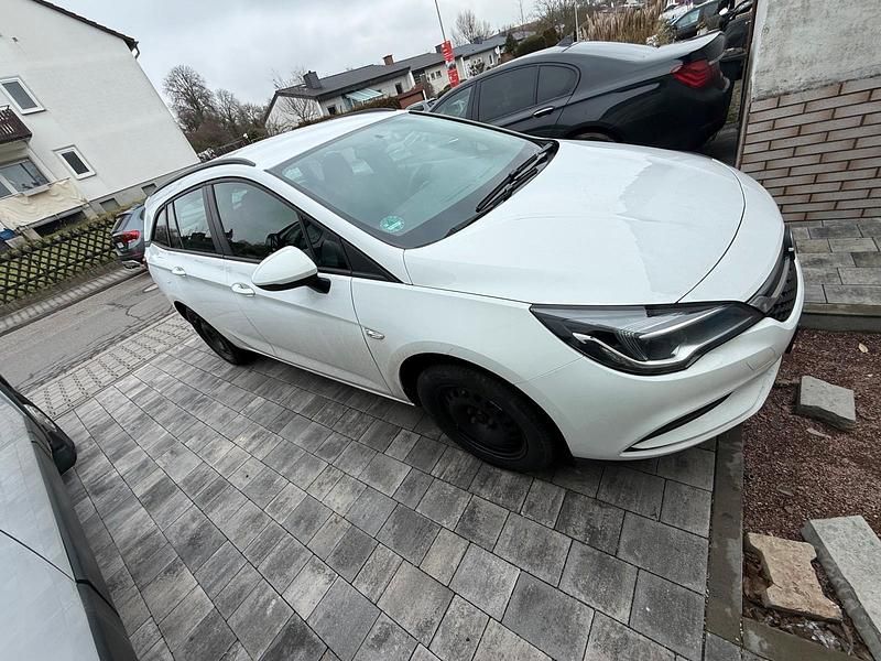 Gebraucht Opel Astra 2018 Weiß Kombi