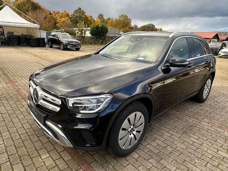 Schwarz Gebraucht 2022 Mercedes GLC220 SUV | 28.917 € - Bild 1/4