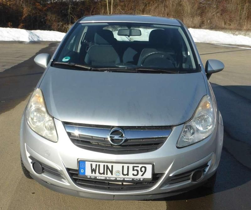 Usado Opel Corsa Edition 60 CV (44 kW) 2009 Berlina