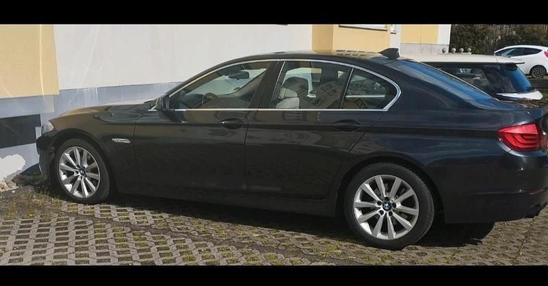 Gebraucht BMW 523 204 PS (150 kW) 2010 Grau Limousine