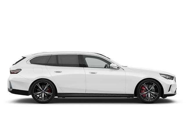 Gebraucht BMW 540 Performance 286 PS (210 kW) 2025 Weiss Kombi