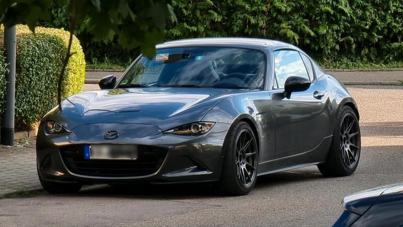 Grau Gebraucht 2017 Mazda MX5 Cabrio | 32.900 € - Bild 1/4
