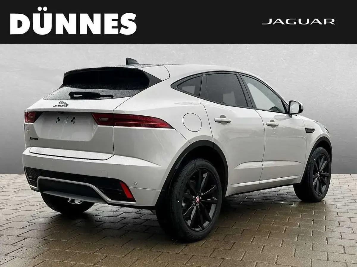 Second-hand Jaguar E-Pace R-Dynamic 165 CP (121 kW) 2023 Gri SUV