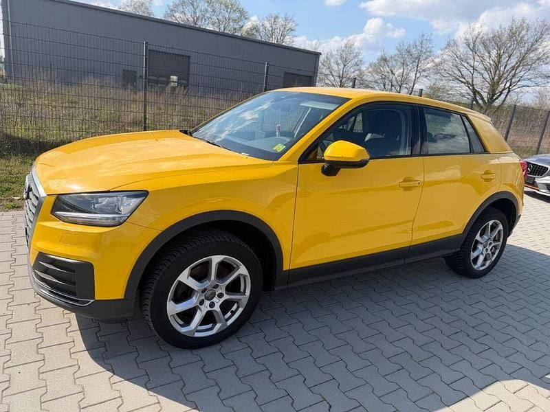 Gebraucht Audi Q2 Sport 116 PS (85 kW) 2018 Gelb SUV