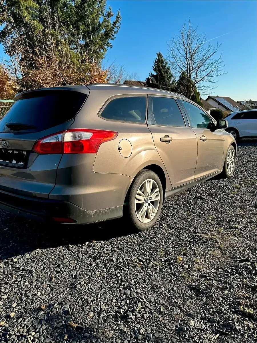 Gebraucht Ford Focus 116 PS (85 kW) 2011 Braun Kombi