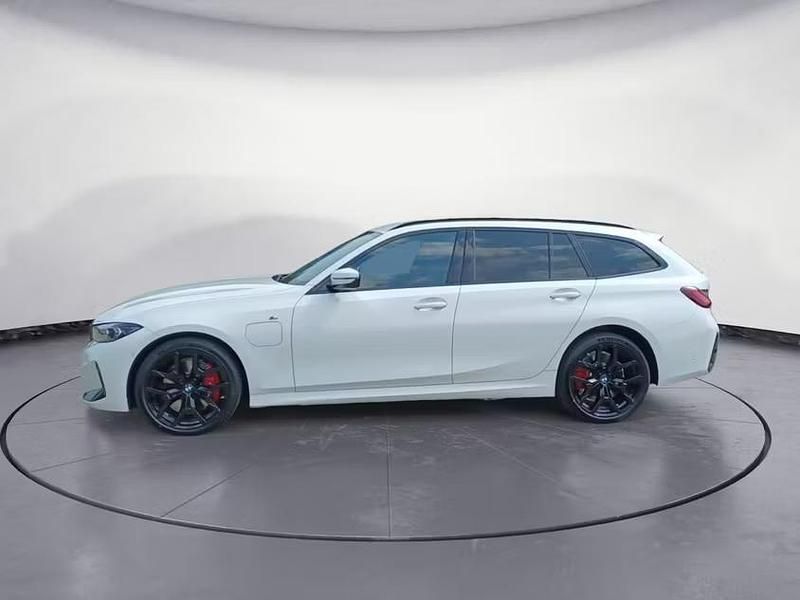 Neu BMW 330e M Sport 292 PS (214 kW) 2025 Weiß Kombi