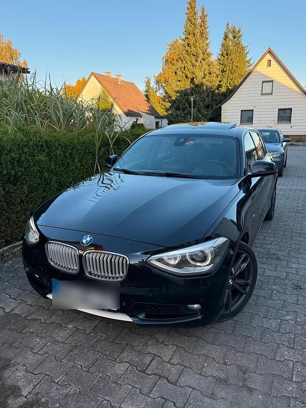 Schwarz Gebraucht 2012 BMW 120 Urban Line Kleinwagen | 8.500 € (Etwas zu teuer) - Bild 1/4