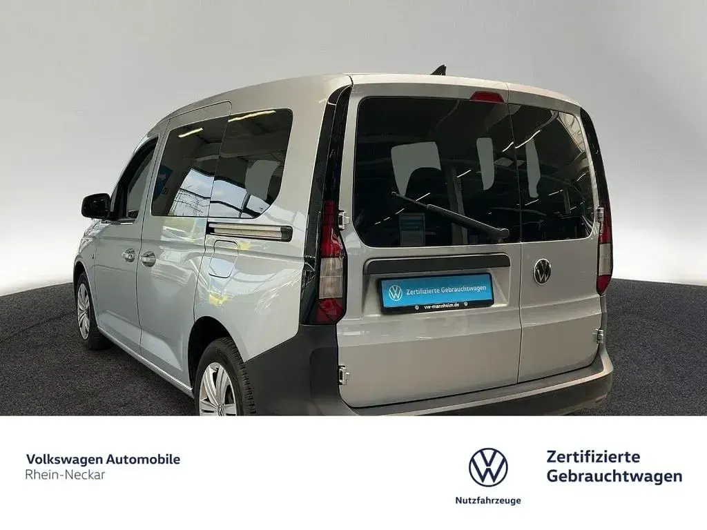 Gebraucht VW Caddy Basis 122 PS (89 kW) 2021 Reflexsilber metallic Van / Kleinbus