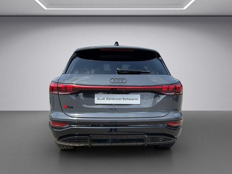 Gebraucht Audi SQ6 e-tron Ambiente 359 kW (489 PS) 2024 Magnetgrau SUV